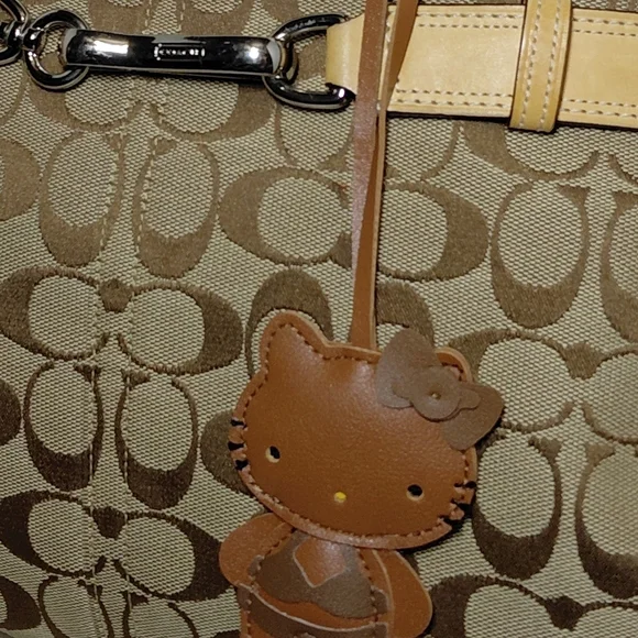 Sanrio Brown Leather Hello Kitty Key Holder/purse Charm - Picture 2 of 4